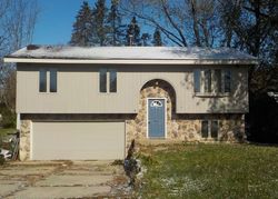 Pre-foreclosure in  RAMBLE RD Wonder Lake, IL 60097
