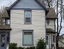 Pre-foreclosure in  LINCOLN AVE Woodstock, IL 60098