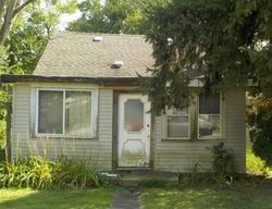 Pre-foreclosure in  W FRIENDLY AVE Mchenry, IL 60051