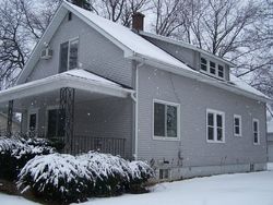 Pre-foreclosure in  N GREEN ST Mchenry, IL 60050