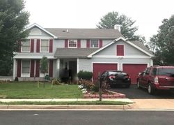 Pre-foreclosure Listing in SAMANTHA DR STERLING, VA 20164