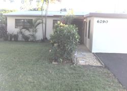 Pre-foreclosure in  NW 14TH CT Fort Lauderdale, FL 33313