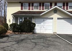 Pre-foreclosure in  ASPEN DR W Woodbury, NY 11797