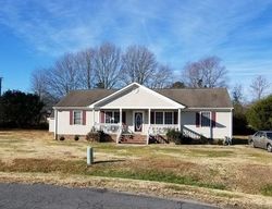 Pre-foreclosure Listing in DEODORA CT PETERSBURG, VA 23803