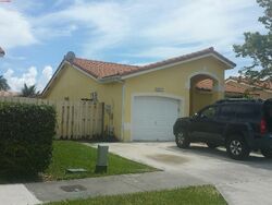 Pre-foreclosure in  SW 23RD LN Miami, FL 33175