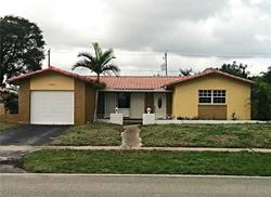 Pre-foreclosure in  W PARK RD Hollywood, FL 33021