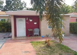 Pre-foreclosure in  NW 117TH ST Miami, FL 33168