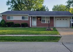 Pre-foreclosure Listing in CANDLE LIGHT LN HAZELWOOD, MO 63042