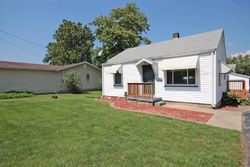 Pre-foreclosure in  W RAVINA PARK RD Decatur, IL 62526