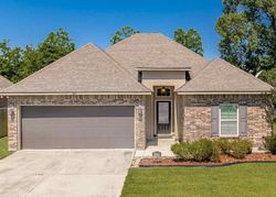 Pre-foreclosure in  SAVANNAH JANE LN Baton Rouge, LA 70817