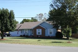 Pre-foreclosure Listing in PIN OAK DR HOPKINSVILLE, KY 42240