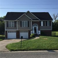 Pre-foreclosure in  BLUEBIRD LN Winston Salem, NC 27106