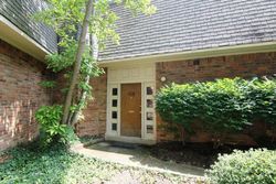 Pre-foreclosure Listing in LAFAYETTE DR COLUMBUS, OH 43220