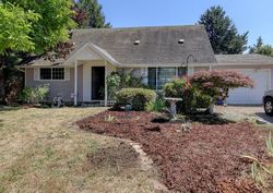 Pre-foreclosure Listing in SW 15TH ST TROUTDALE, OR 97060