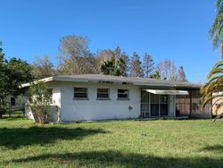 Pre-foreclosure in  RANDA BLVD Sarasota, FL 34235