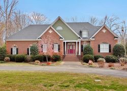 Pre-foreclosure in  KINGS LYNN RD Midlothian, VA 23113