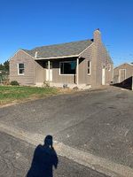 Pre-foreclosure in  S 8TH AVE Yakima, WA 98902