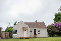 Pre-foreclosure in  17TH ST SW Puyallup, WA 98371