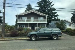 Pre-foreclosure in  SW HOLDEN ST Seattle, WA 98136