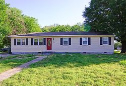 Pre-foreclosure in  BRINDA AVE Norfolk, VA 23502