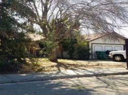 Pre-foreclosure Listing in N PATSY DR PORTERVILLE, CA 93257