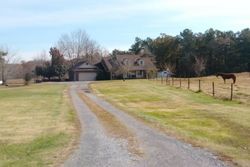 Pre-foreclosure in  RIDGE RD Mc Ewen, TN 37101