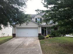 Pre-foreclosure in  LARKHAVEN VILLAGE DR Charlotte, NC 28215