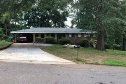 Pre-foreclosure in  DORIS DR Decatur, GA 30034