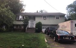 Pre-foreclosure in  WALNUT ST Roselle, NJ 07203