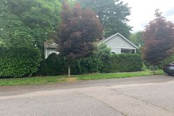 Pre-foreclosure Listing in 4TH ST LAKE OSWEGO, OR 97034