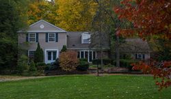 Pre-foreclosure Listing in LUCERNE DR CHAGRIN FALLS, OH 44023