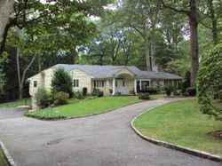 Pre-foreclosure in  DOGWOOD LN Port Washington, NY 11050