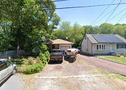 Pre-foreclosure in  GLEN DR Shirley, NY 11967