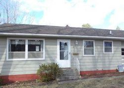  E Douglas Ave, Fergus Falls MN