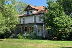 Pre-foreclosure in  W 2ND ST Duluth, MN 55806
