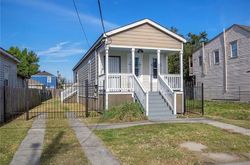 Pre-foreclosure in  S DERBIGNY ST New Orleans, LA 70125