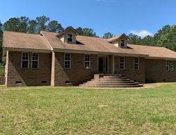 Pre-foreclosure Listing in LAURA LN HUGER, SC 29450