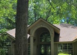Pre-foreclosure in  WHITEOAKS CIR Bluffton, SC 29910