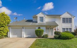 Pre-foreclosure in  DEER RUN DR S Barnegat, NJ 08005