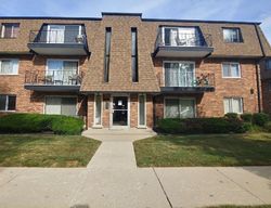 Pre-foreclosure Listing in S KEATING AVE APT 1C OAK LAWN, IL 60453