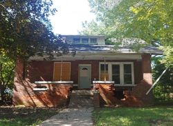 Pre-foreclosure Listing in WARREN ST DAVENPORT, IA 52804