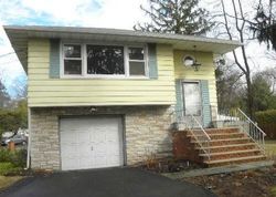 Pre-foreclosure Listing in CARDEAN PL PEARL RIVER, NY 10965