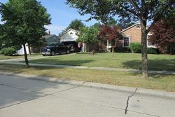 Pre-foreclosure in  GAYLORD DR Troy, MI 48098