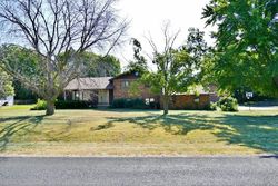 Pre-foreclosure in  N REGENCY PARK PL Chillicothe, IL 61523