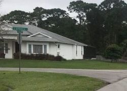  Sw Bellevue Ave, Port Saint Lucie FL