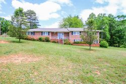 Pre-foreclosure in  WINFIELD DR Anderson, SC 29624