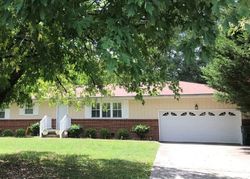 Pre-foreclosure in  HAL DR Chattanooga, TN 37416