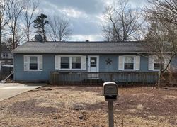 Pre-foreclosure Listing in TREASURE AVE MANAHAWKIN, NJ 08050