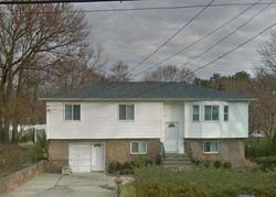 Pre-foreclosure in  MASSACHUSETTS AVE Bay Shore, NY 11706