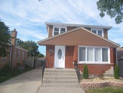 Pre-foreclosure in  W 82ND ST Chicago, IL 60652